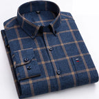 Chemise à carreaux boutonnée pour homme