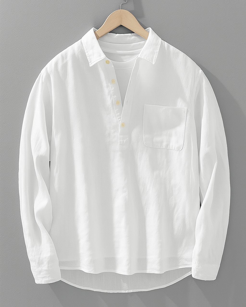 Chemise homme à col ouvert et poche poitrine