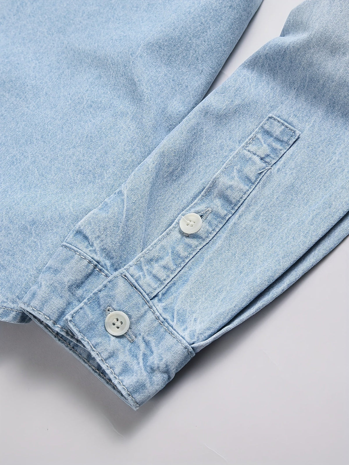 Chemise homme boutonnée à poches