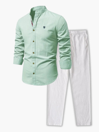 Ensemble de chemise à col mandarin et pantalon