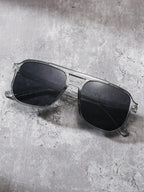Lunettes de soleil homme à pont clé