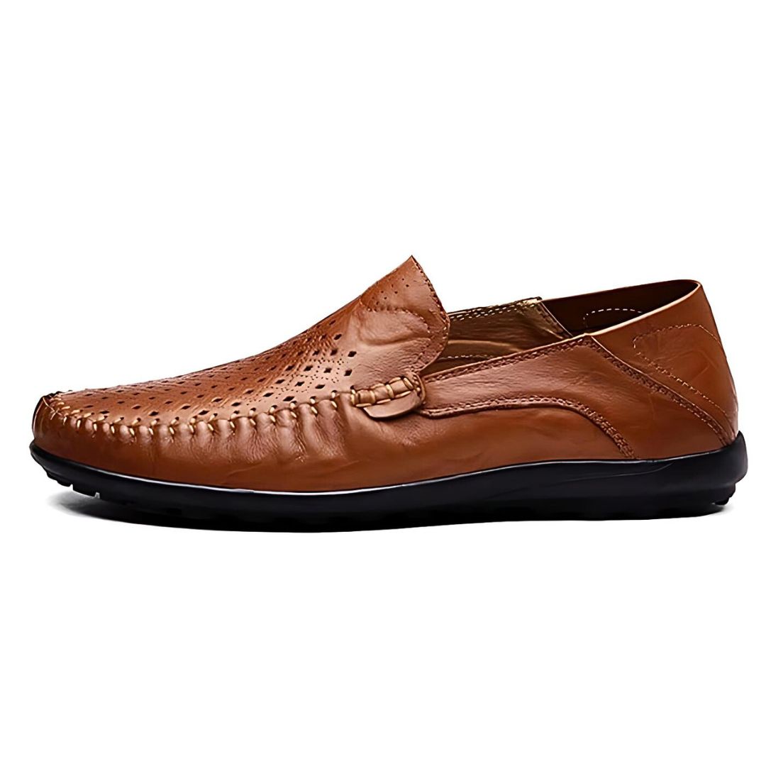 Mocassins homme à enfiler perforées