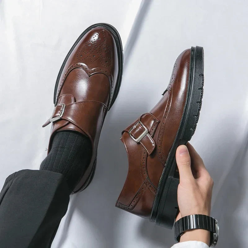 Chaussures homme à bride perforées
