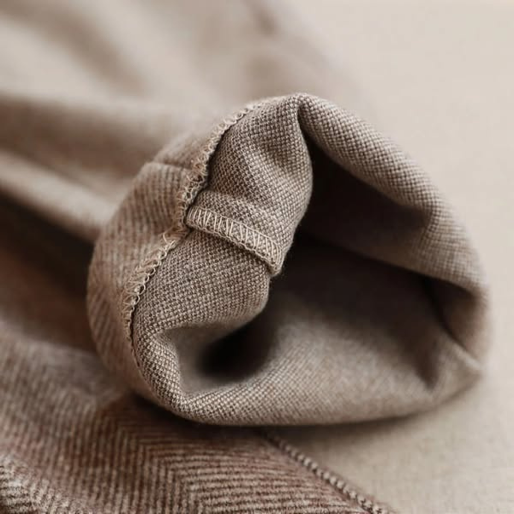 Pantalon homme à pinces chevrons