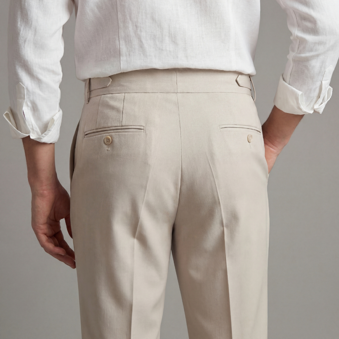 Pantalon homme à plis ajustables